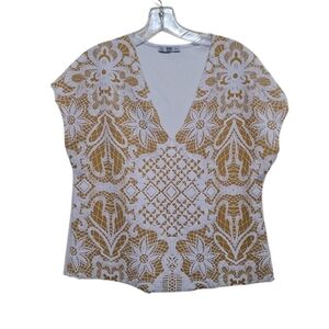 Zara White and Yellow floral  Crop Top with a V-neck Cap shortsleeve Size Large